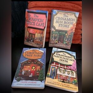 Dream Harbor Series 1-4 Laurie Gilmore Pumpkin Spice Cinnamon Strawberry Xmas